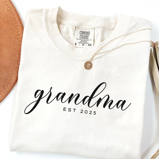 Comfort Colors Grandma Shirt, Mother's Day Shirt, New Grandma Shirt, Nana Shirt, Custom Mom Shirt, Pregnancy Reveal Shirt, Grandma Gift