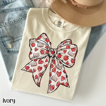 Teacher Valentines Day Comfort Colors Shirt First Grade Teacher T-Shirt Cute Coquette Bow Pink Vday Kindergarten Teach Tee For School Tshirt