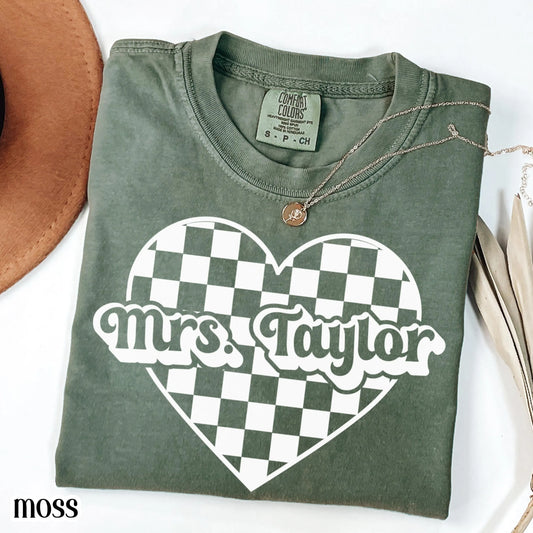Teacher Valentines Day Comfort Colors Shirt Custom Name Kindergarten Teacher Heart T-Shirt Cute Vday Preschool Tee First Grade Educator