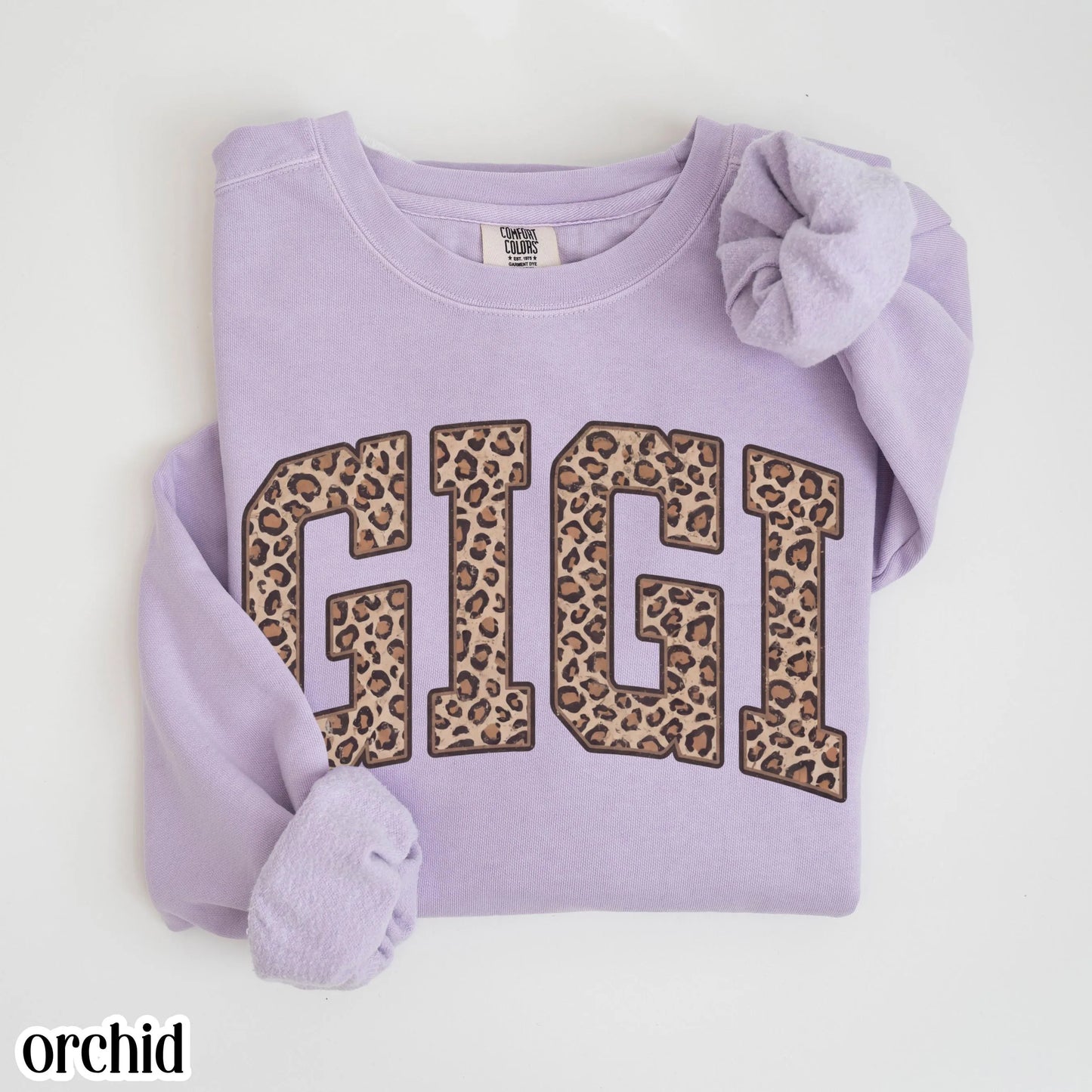Comfort Colors Leopard Gigi Sweatshirt Mothers Day Grandma Sweater Retro Nana Gift For Gigi Crewneck Mom Feral Cheetah Print Animal Pullover