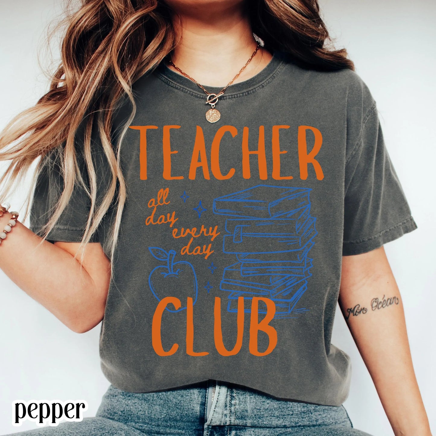 Teacher Comfort Colors Shirt Kindergarten Teacher Cute Educator Tee Back to School T-Shirt Retro First Grade Team Appreciation TShirt