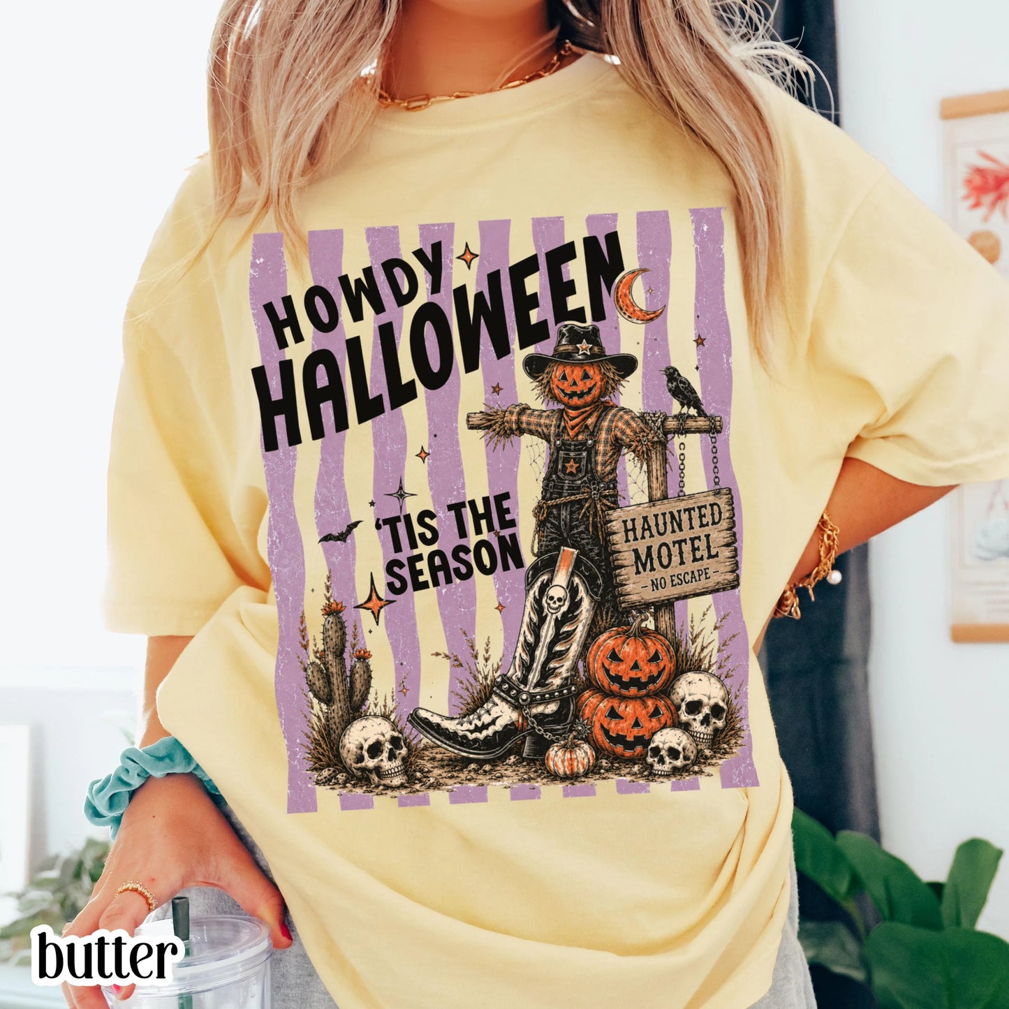 Western Halloween Comfort Colors® Shirt Howdy Country Tshirt Pumpkin Scarecrow Spooky Season Tee Tis The Season Outfit Cute Fall T-Shirt