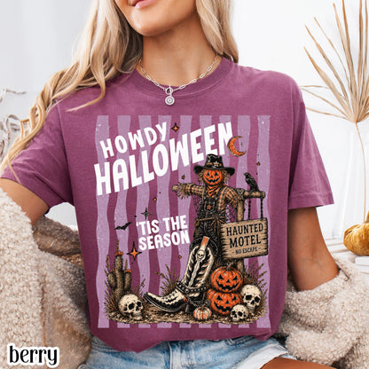 Western Halloween Comfort Colors® Shirt Howdy Country Tshirt Pumpkin Scarecrow Spooky Season Tee Tis The Season Outfit Cute Fall T-Shirt