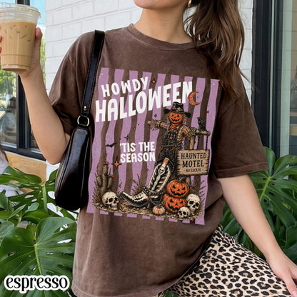 Western Halloween Comfort Colors® Shirt Howdy Country Tshirt Pumpkin Scarecrow Spooky Season Tee Tis The Season Outfit Cute Fall T-Shirt
