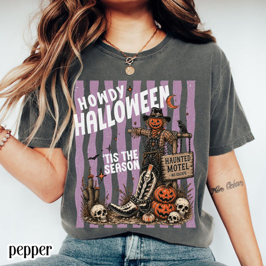 Western Halloween Comfort Colors® Shirt Howdy Country Tshirt Pumpkin Scarecrow Spooky Season Tee Tis The Season Outfit Cute Fall T-Shirt