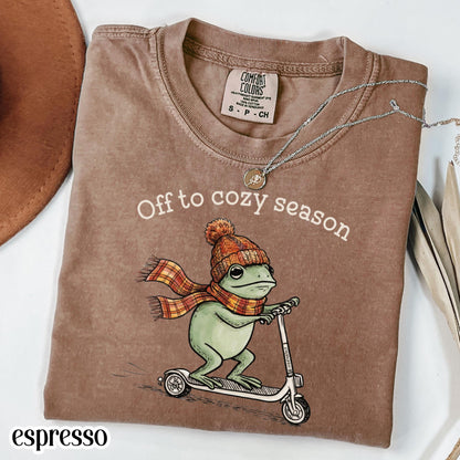 Cozy Season Funny Frog Fall Comfort Colors Tee