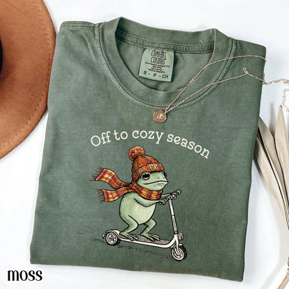 Cozy Season Funny Frog Fall Comfort Colors Tee